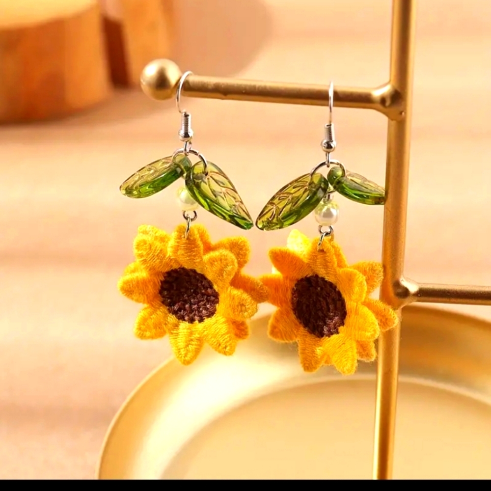 Sunflower Earrings - Picture 3 of 3